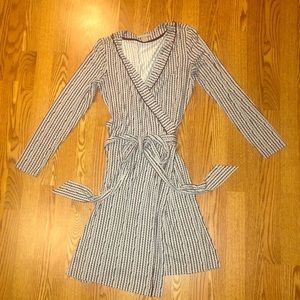 👛 Banana Republic Wrap Dress Sz M
